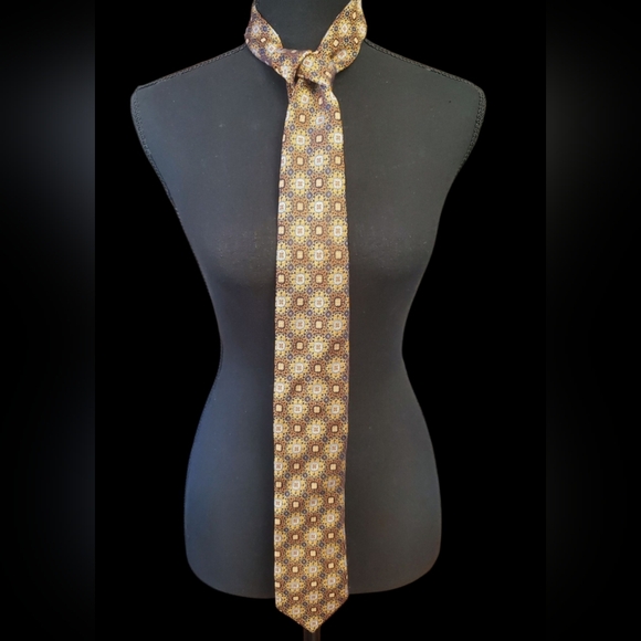 Jos. A. Banks Signature Gold Men's Silk Tie - Picture 1 of 7